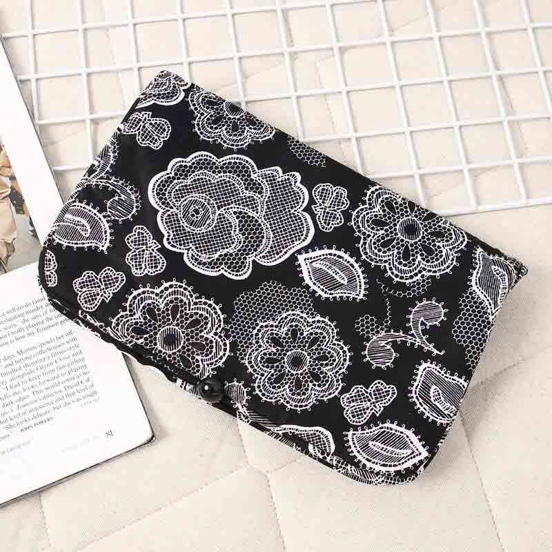 LS - Thirty One Multifunction Clutch Bag
